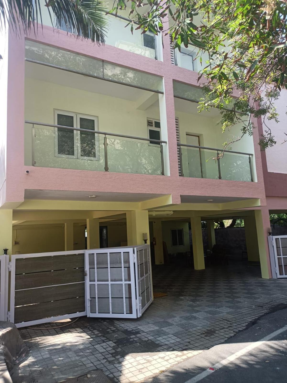 The Posh Residency, Ecr Acomodação com café da manhã Chennai Exterior foto